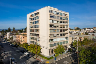 Berkeley Town House in Berkeley, CA - Foto de edificio - Primary Photo