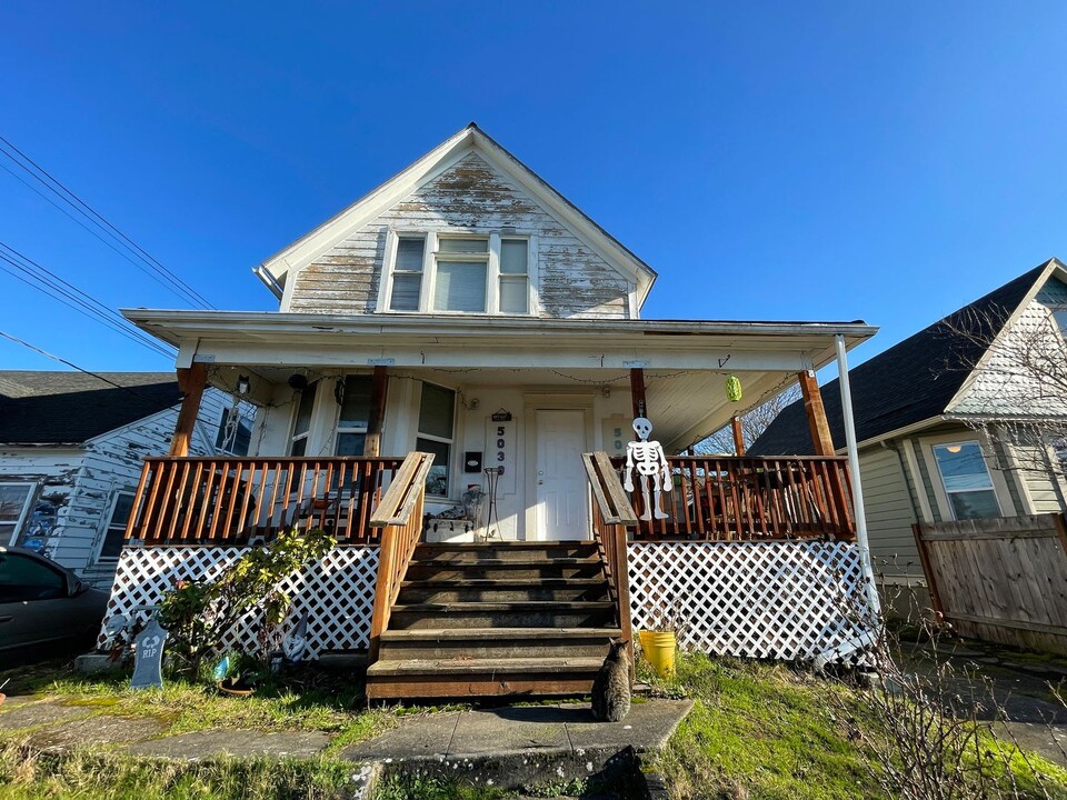 5026-5030-5030 NE Grand Ave in Portland, OR - Building Photo