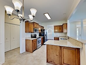 563 Summit Way in Mount Juliet, TN - Foto de edificio - Building Photo