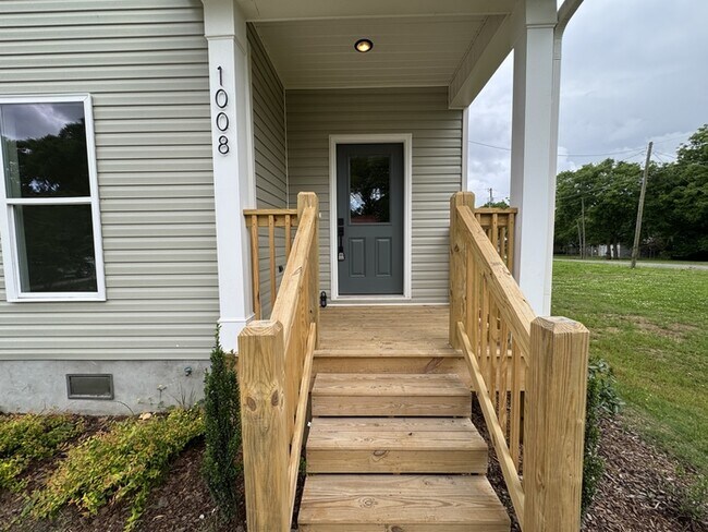 1008 Halsey Ave NE in Huntsville, AL - Building Photo - Building Photo