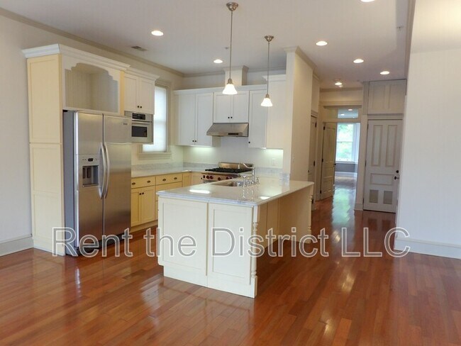 1130 5th St NW in Washington, DC - Building Photo - Building Photo