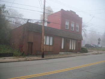 322 St Clair Ave in Clairton, PA - Foto de edificio - Building Photo