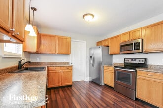 19438 Paxson Pl in Noblesville, IN - Foto de edificio - Building Photo