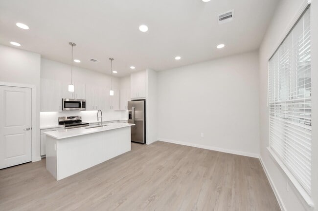 7318 Leighton Mdw Ln