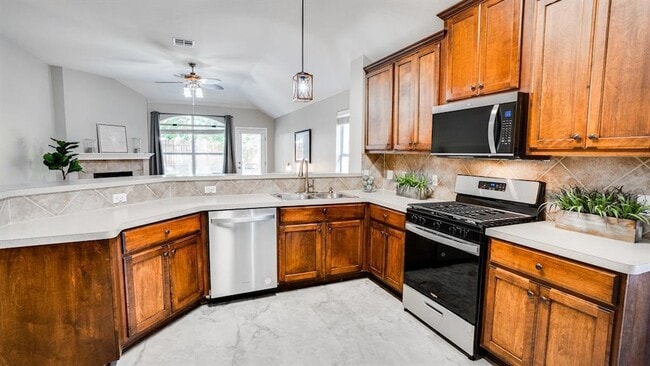 725 Crane Canyon Pl in Round Rock, TX - Building Photo - Building Photo