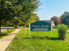 Kaynorth & Stone Ridge Meadows Apartments in Lansing, MI - Foto de edificio - Building Photo