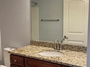 17034 Date Palm Dr in D'Iberville, MS - Foto de edificio - Building Photo