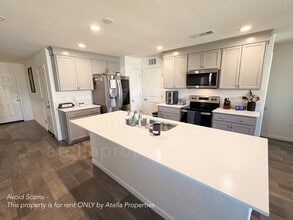 1613 S. Dinkey Creek Rd in Hanford, CA - Building Photo - Building Photo