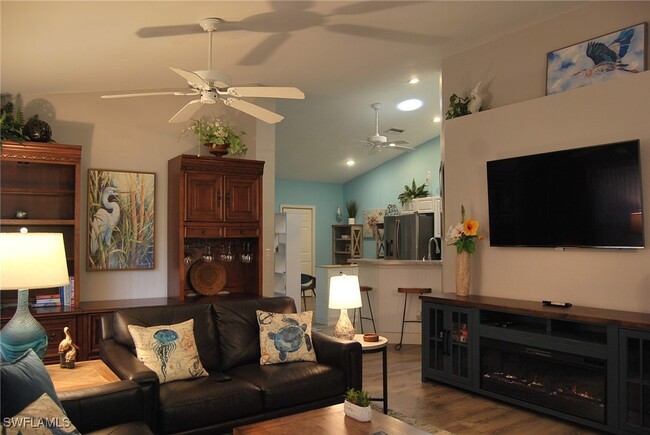 3630 Stone Way in Estero, FL - Building Photo - Building Photo
