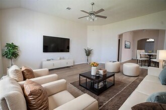 21719 Tinsley Trails in Spring, TX - Foto de edificio - Building Photo