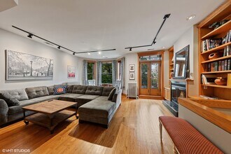 3638 N Fremont St in Chicago, IL - Building Photo - Building Photo