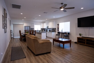 29365 Kalina Ave in Lake Elsinore, CA - Foto de edificio - Building Photo