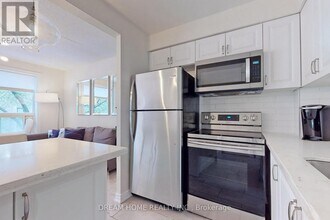 61 Cameron St in Toronto, ON - Building Photo - Building Photo