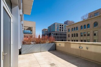 1555 Blake St in Denver, CO - Building Photo - Building Photo