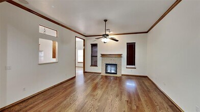 2001 Napa Valley Rd in Edmond, OK - Building Photo - Building Photo