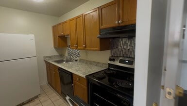 190 Mountain Ave, Unit 206 in Malden, MA - Building Photo - Building Photo