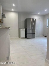 106 Wallace St in Red Bank, NJ - Building Photo - Building Photo