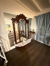 2036 NE 1st Ave. in Wilton Manors, FL - Foto de edificio - Building Photo