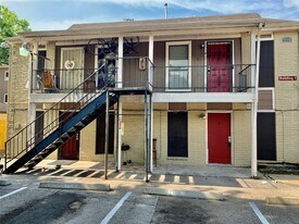 9410 Grannis St in Houston, TX - Building Photo