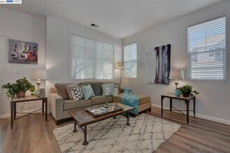 3179 Calimanco Cmn in Livermore, CA - Foto de edificio - Building Photo