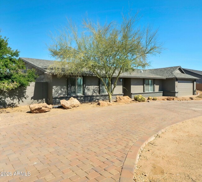 property at 5122 W Fallen Leaf Ln
