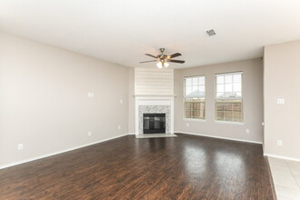 204 Bay St in Waxahachie, TX - Building Photo - Building Photo