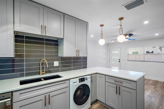 779 12th Ave N in St. Petersburg, FL - Building Photo - Building Photo