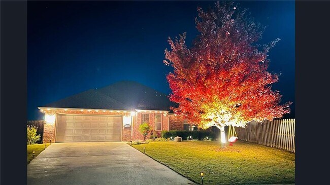 402 SW Arch St in Bentonville, AR - Building Photo - Building Photo