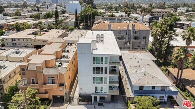 10918 Camarillo St in Los Angeles, CA - Building Photo - Building Photo