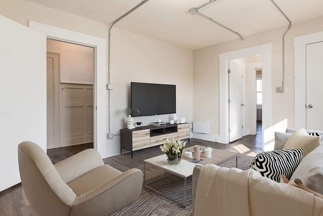 Marilyn Court in Swift Current, SK - Building Photo - Building Photo