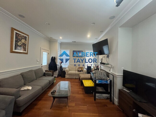 8 Gates St in Boston, MA - Building Photo - Building Photo