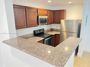 11342 Royal Palm Blvd in Coral Springs, FL - Building Photo - Building Photo