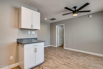 801 E Puget Ave in Phoenix, AZ - Building Photo - Building Photo