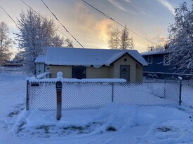 1133 19th Ave in Fairbanks, AK - Building Photo