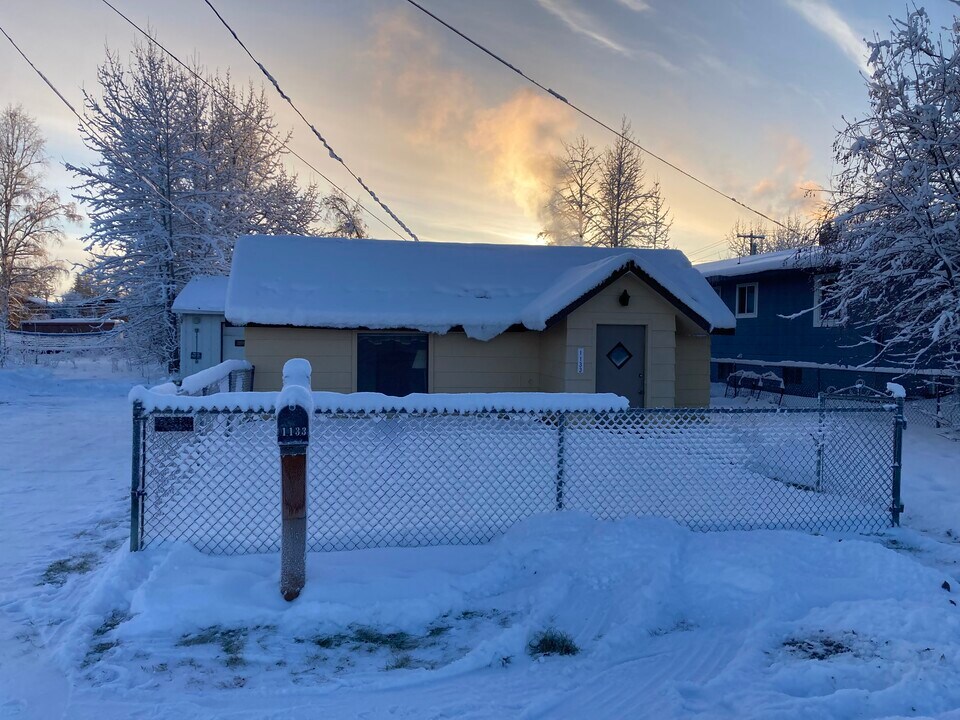 1133 19th Ave in Fairbanks, AK - Building Photo