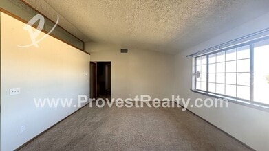 17771 Darwin St in Hesperia, CA - Building Photo - Building Photo