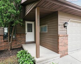 1113 Gilbert St in Neenah, WI - Building Photo