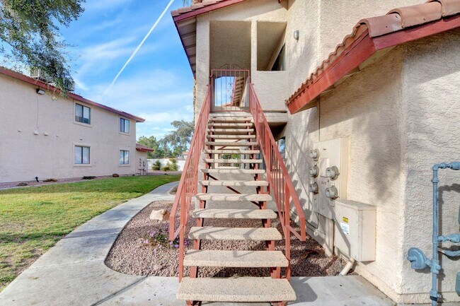 849 Rock Springs Dr in Las Vegas, NV - Building Photo - Building Photo