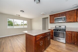 924 Columbia St, Unit 2 in Redlands, CA - Building Photo
