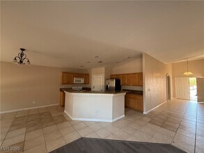 6607 N Ruddock Dr in North Las Vegas, NV - Building Photo - Building Photo
