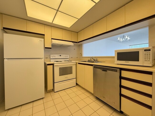 property at 330 Alton Towers Cir