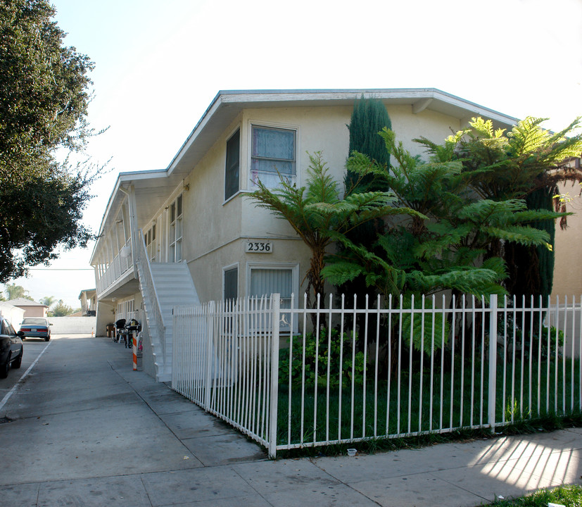 2336 Fairview St in Burbank, CA - Building Photo