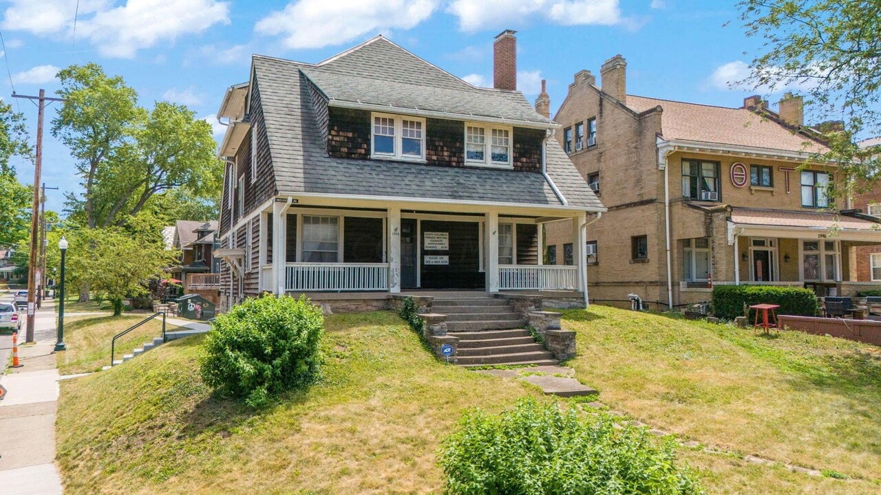 1954 Indianola Ave in Columbus, OH - Foto de edificio