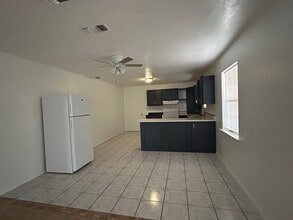 2105 W Juniper St in Roswell, NM - Building Photo - Building Photo