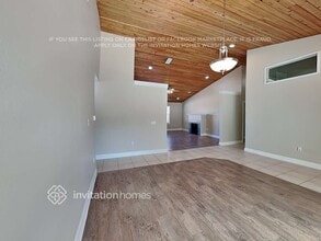 10613 Lakeshore Dr in Clermont, FL - Building Photo - Building Photo