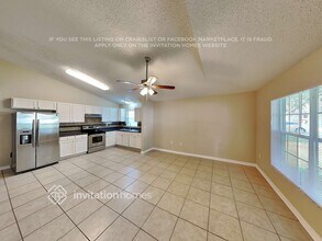 11728 Lynn Brook Cir in Seffner, FL - Foto de edificio - Building Photo