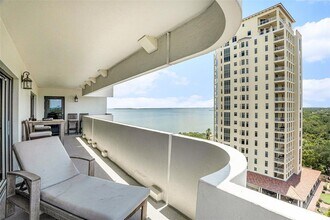 4141 Bayshore Blvd in Tampa, FL - Building Photo - Building Photo