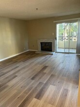 2077 Lakeridge Cir-Unit -204 D in Chula Vista, CA - Building Photo - Building Photo