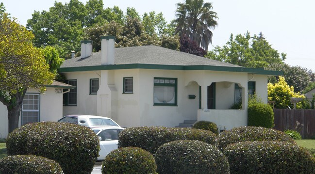 16200 Hesperian Blvd in San Lorenzo, CA - Building Photo - Building Photo