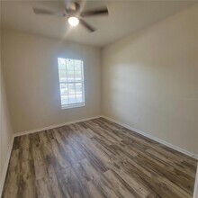 3351 Whitestone Cir, Unit 105 in Kissimmee, FL - Building Photo - Building Photo